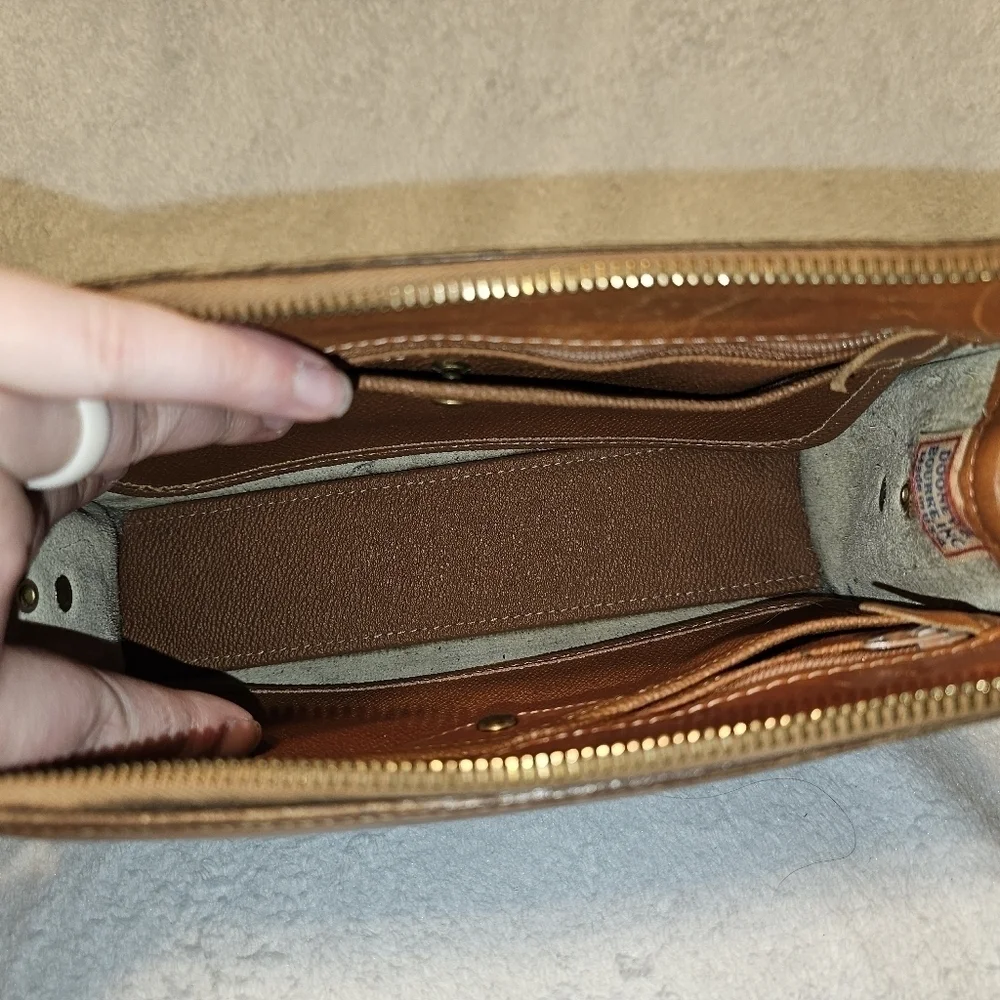 Dooney & Bourke classic dooney